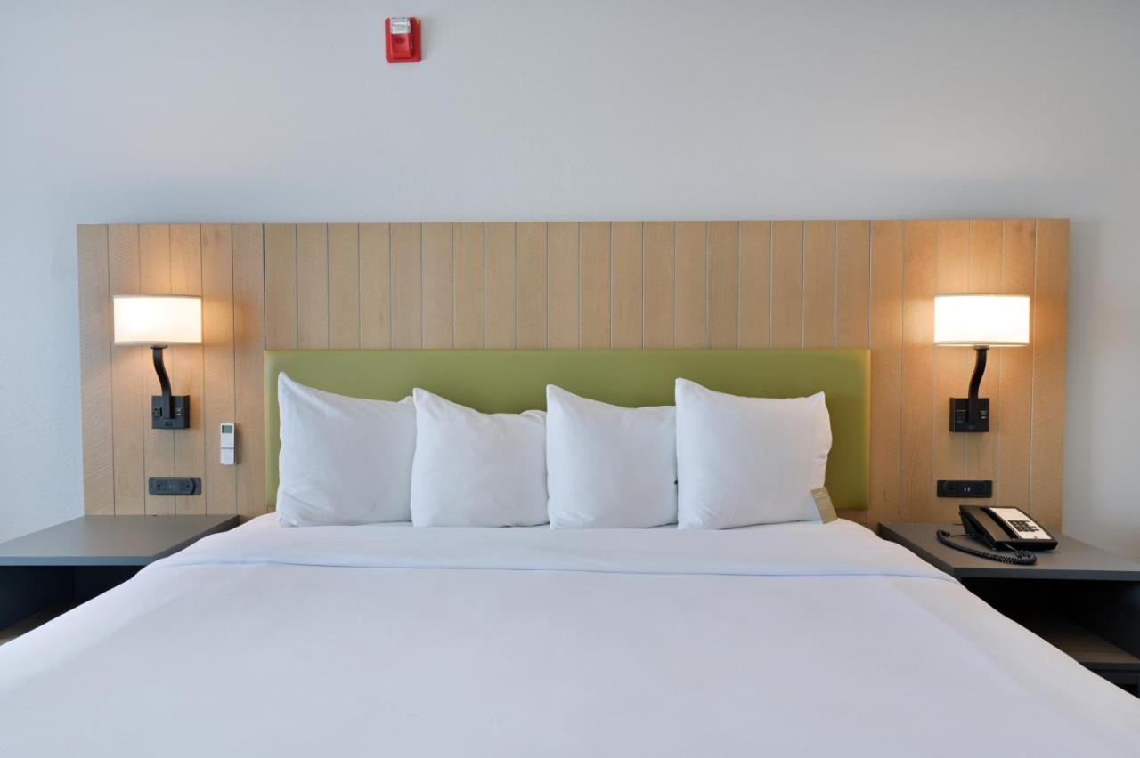 Country Inn & Suites By Radisson, Bloomington-Normal Airport, Il Bagian luar foto
