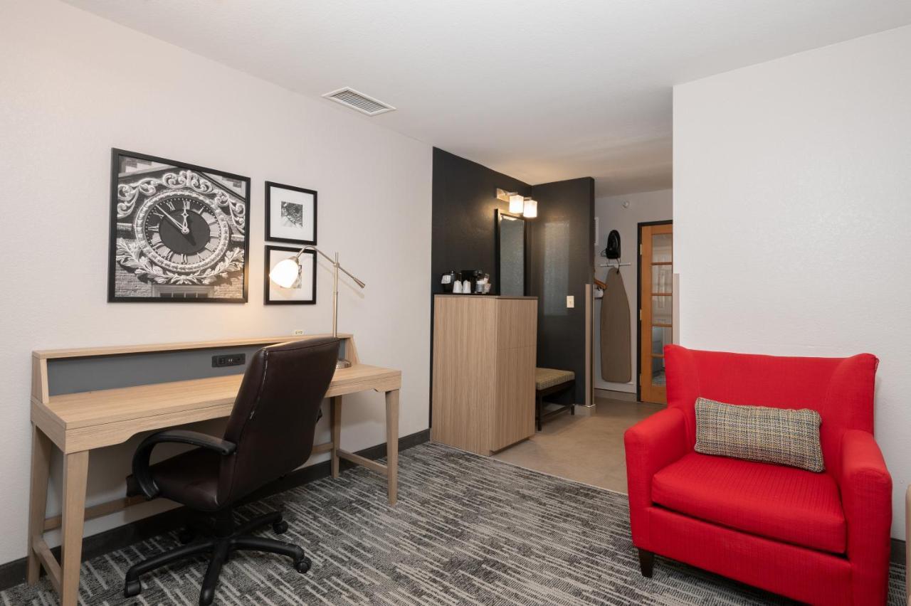 Country Inn & Suites By Radisson, Bloomington-Normal Airport, Il Bagian luar foto