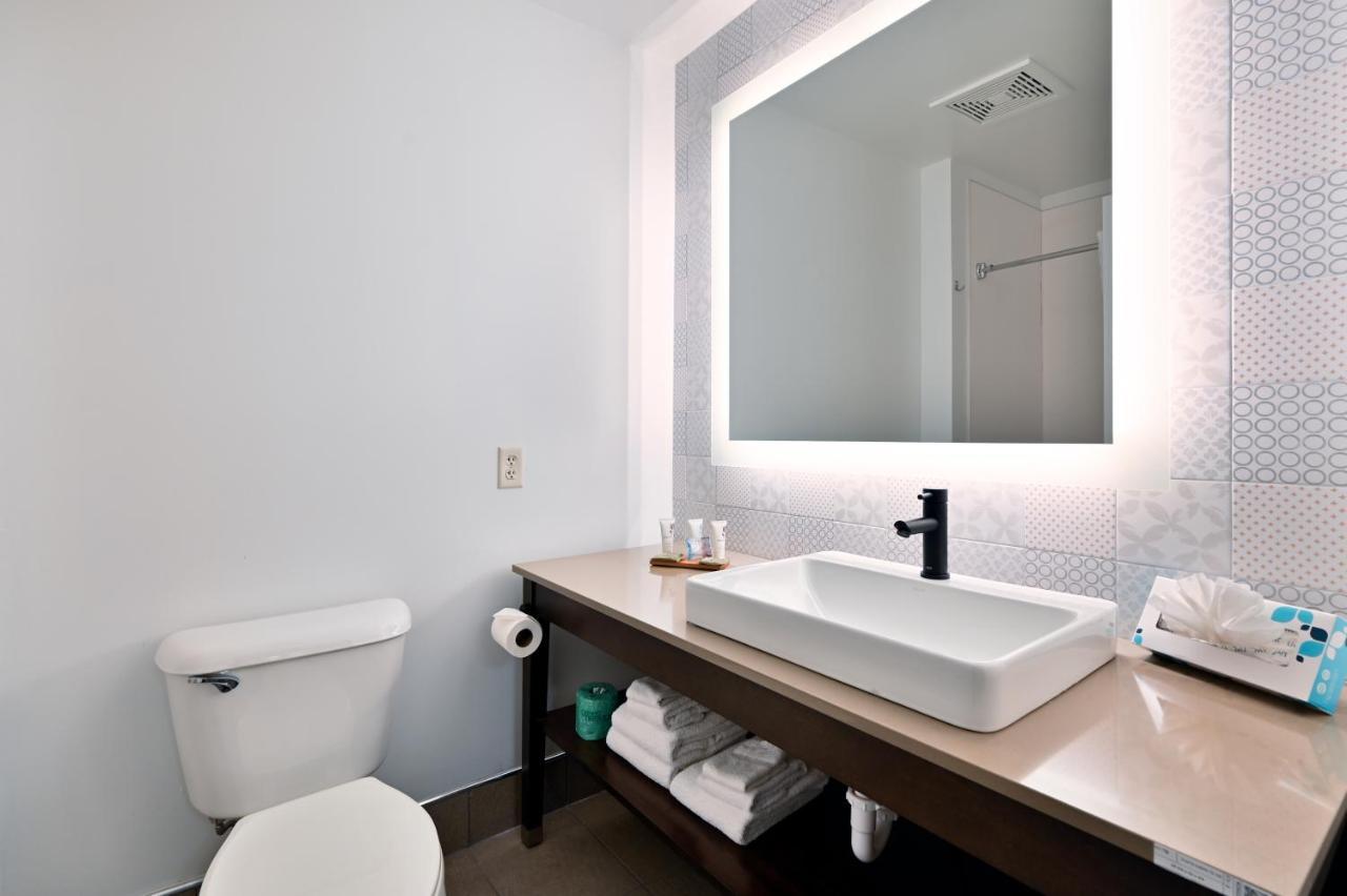 Country Inn & Suites By Radisson, Bloomington-Normal Airport, Il Bagian luar foto