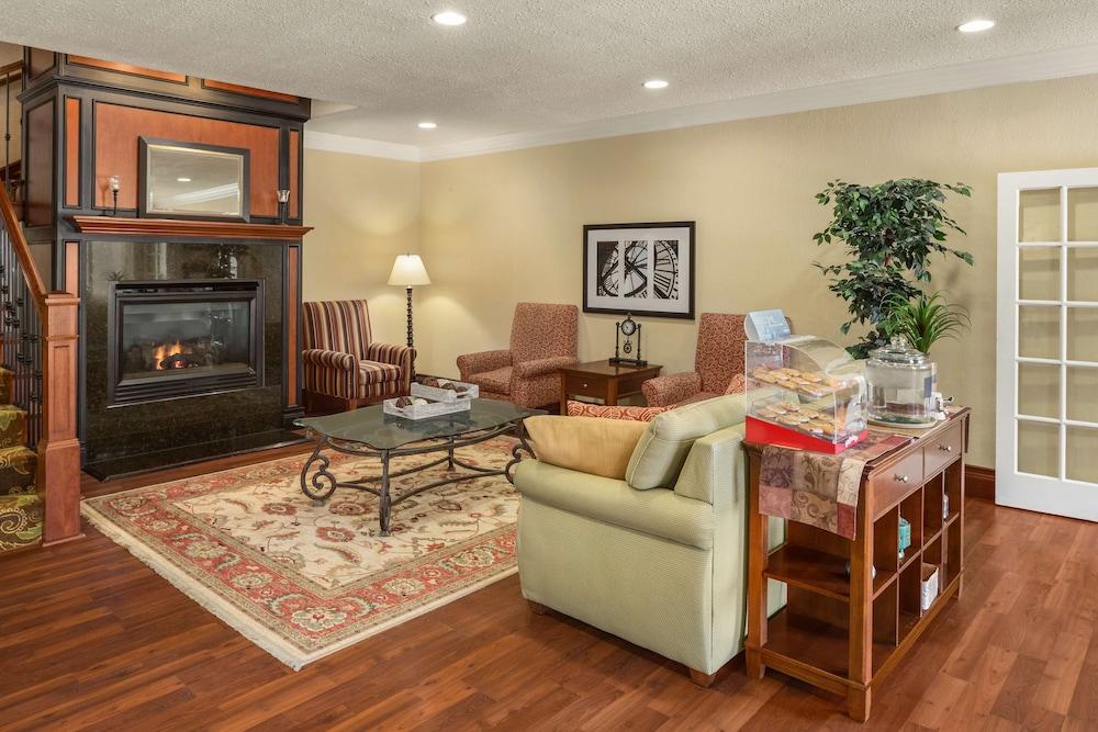 Country Inn & Suites By Radisson, Bloomington-Normal Airport, Il Bagian luar foto