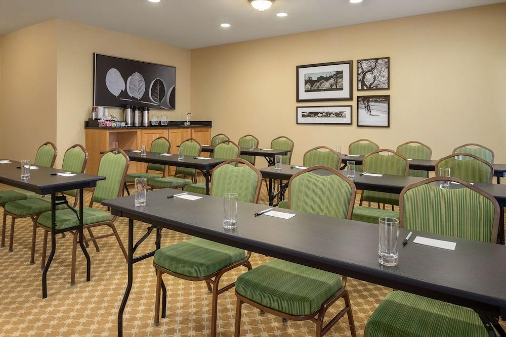Country Inn & Suites By Radisson, Bloomington-Normal Airport, Il Bagian luar foto
