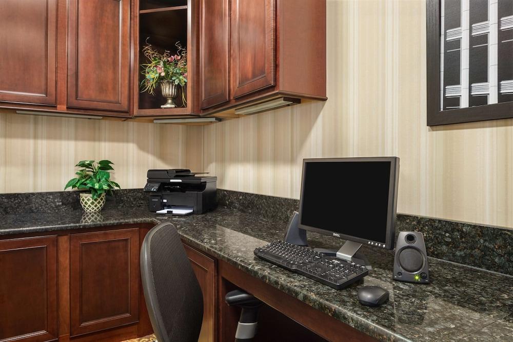 Country Inn & Suites By Radisson, Bloomington-Normal Airport, Il Bagian luar foto