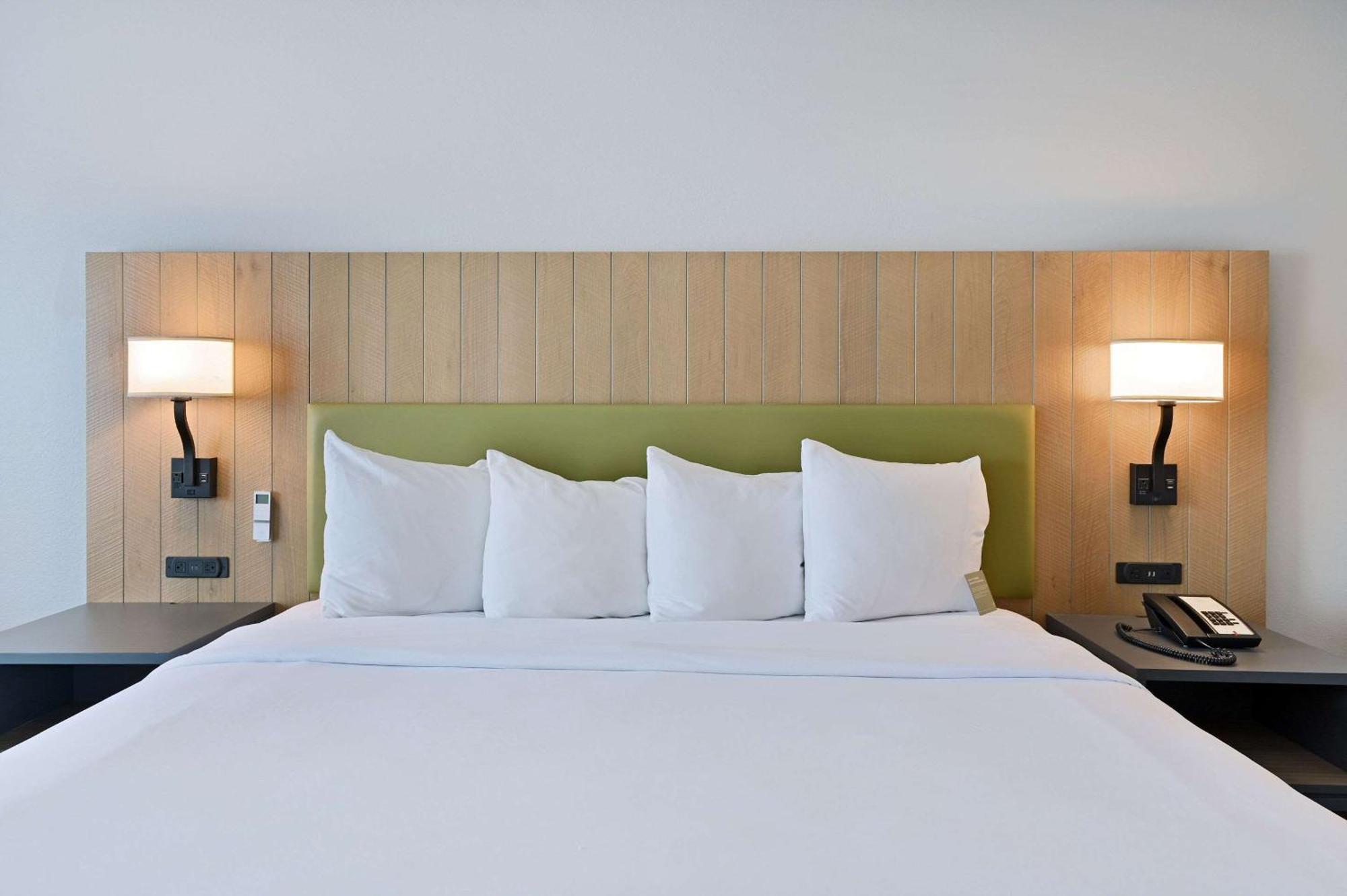 Country Inn & Suites By Radisson, Bloomington-Normal Airport, Il Bagian luar foto