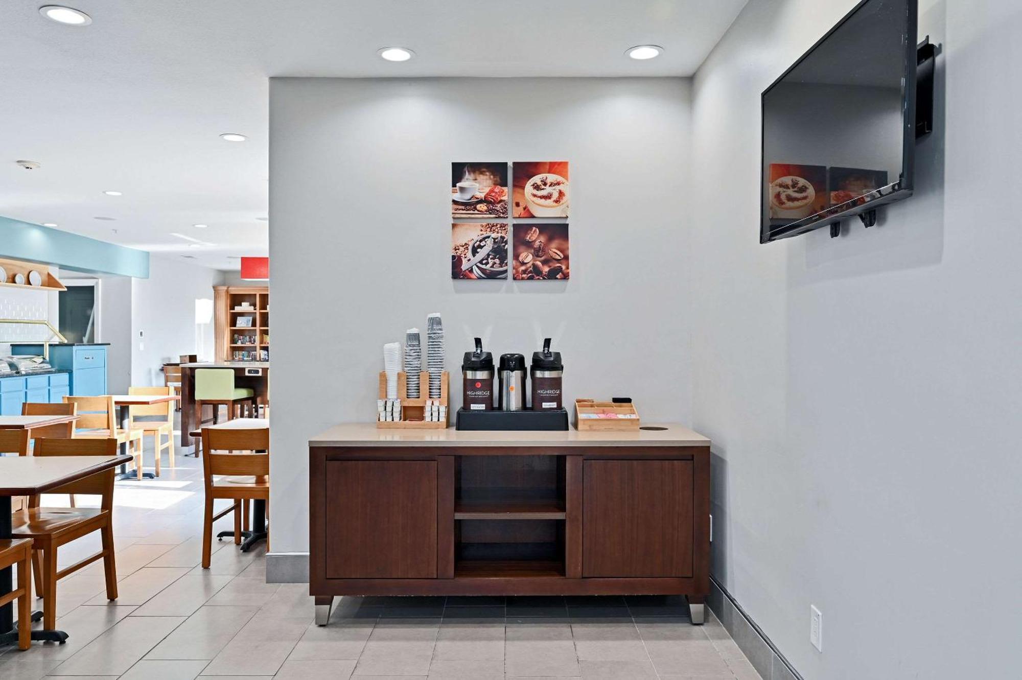 Country Inn & Suites By Radisson, Bloomington-Normal Airport, Il Bagian luar foto