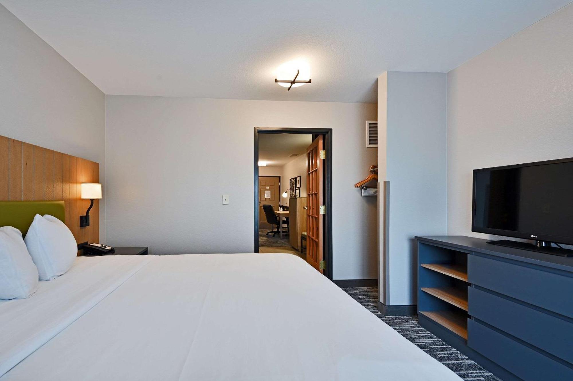 Country Inn & Suites By Radisson, Bloomington-Normal Airport, Il Bagian luar foto