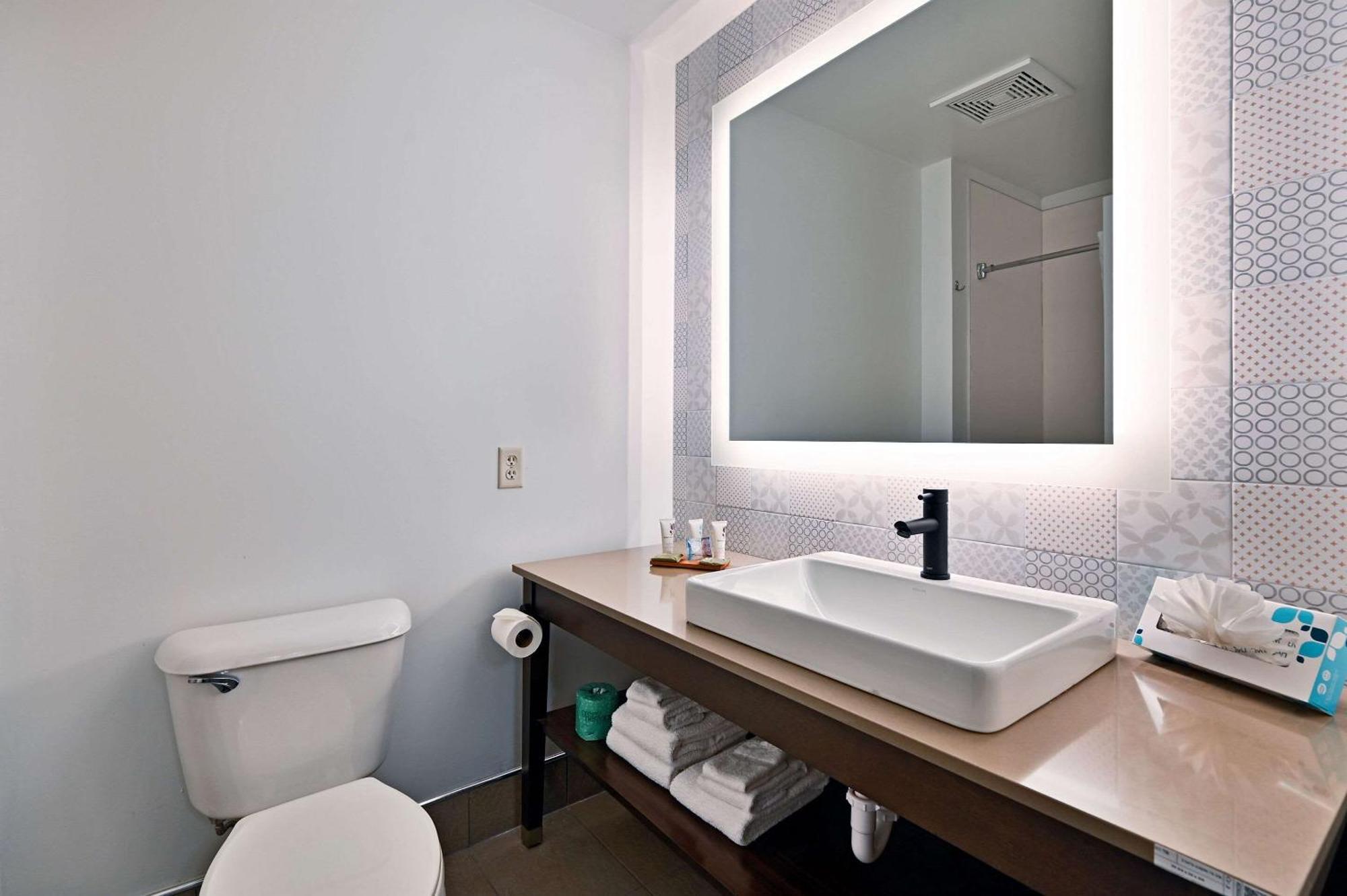 Country Inn & Suites By Radisson, Bloomington-Normal Airport, Il Bagian luar foto